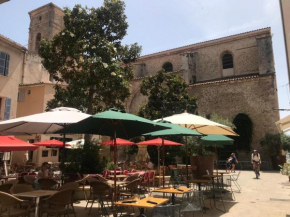 Appartement 2 COUCHAGES - PORT CIOTAT - proche mer